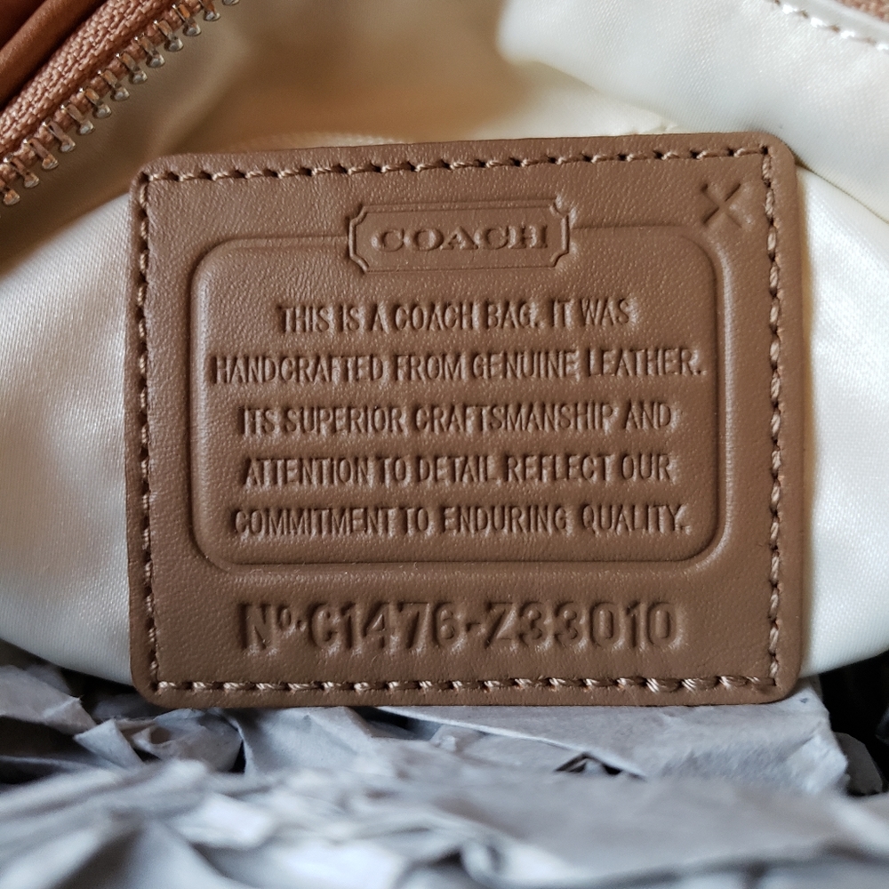 Coach Leather Purse - Picture 8 of 11